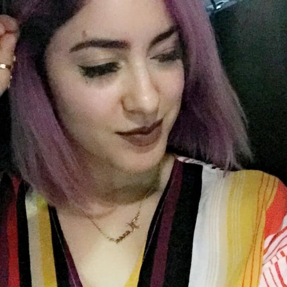 Meet your Posher, Edna - Picture 1 of 1